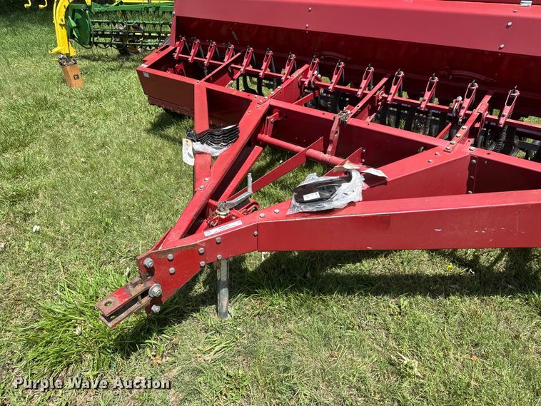 image for item NA9393 J.I. Case 5100 grain drill