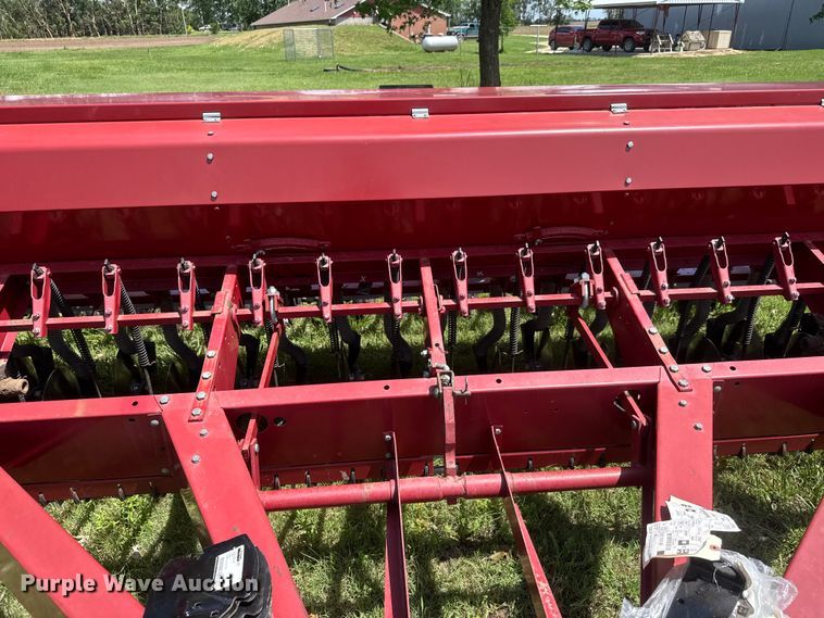 image for item NA9393 J.I. Case 5100 grain drill