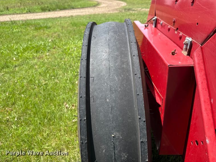 image for item NA9393 J.I. Case 5100 grain drill