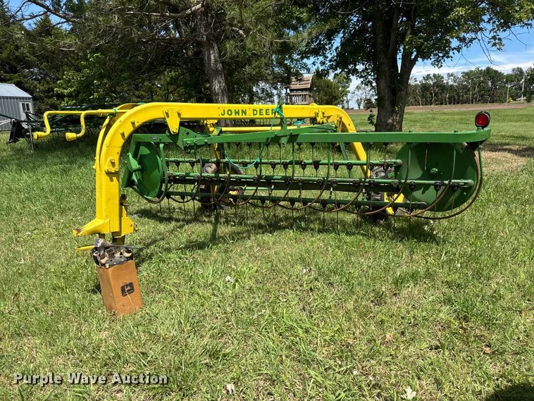 image for item NA9394 John Deere 640 hay rake