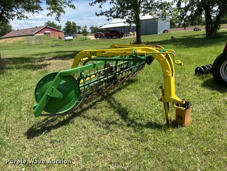 image for item NA9394 John Deere 640 hay rake
