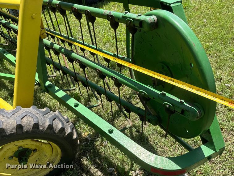 image for item NA9394 John Deere 640 hay rake