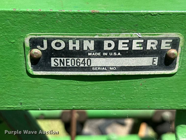 image for item NA9394 John Deere 640 hay rake