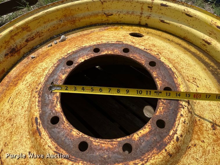 image for item NA9492 Tractor wheel