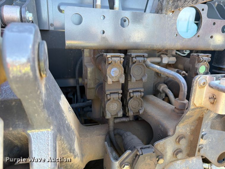 image for item YA3710 2023 Kubota M7-152 MFWD tractor