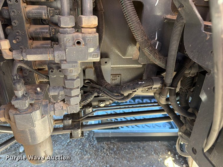 image for item YA3710 2023 Kubota M7-152 MFWD tractor