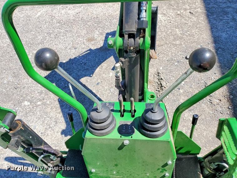 image for item YA3767 2019 John Deere 260B backhoe attachment