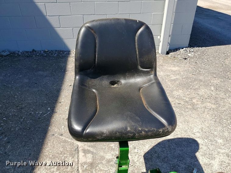 image for item YA3767 2019 John Deere 260B backhoe attachment