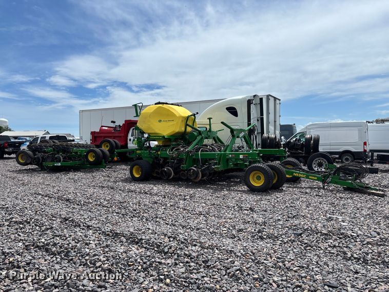 image for item YA3793 2025 John Deere N536C air seeder