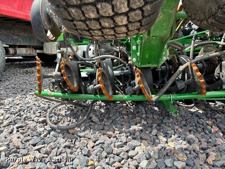 image for item YA3793 2025 John Deere N536C air seeder