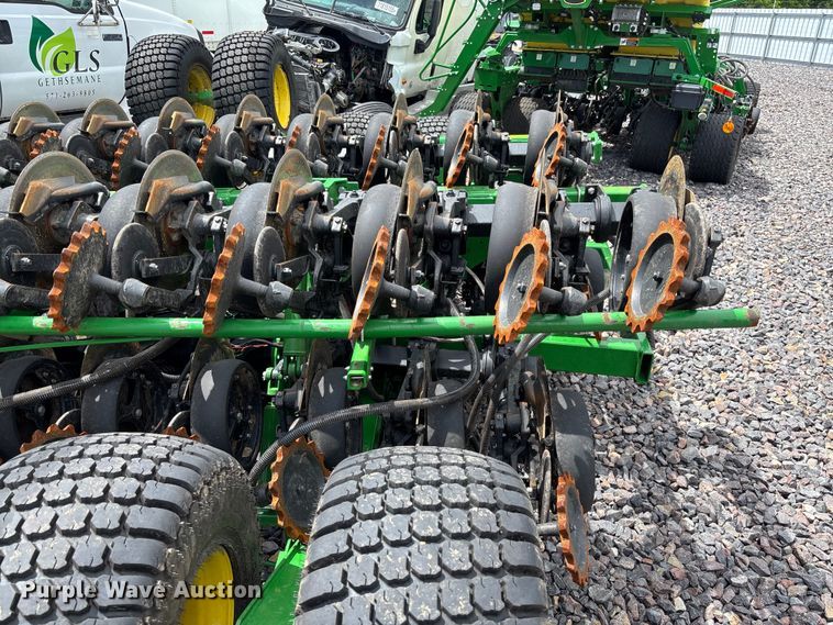 image for item YA3793 2025 John Deere N536C air seeder