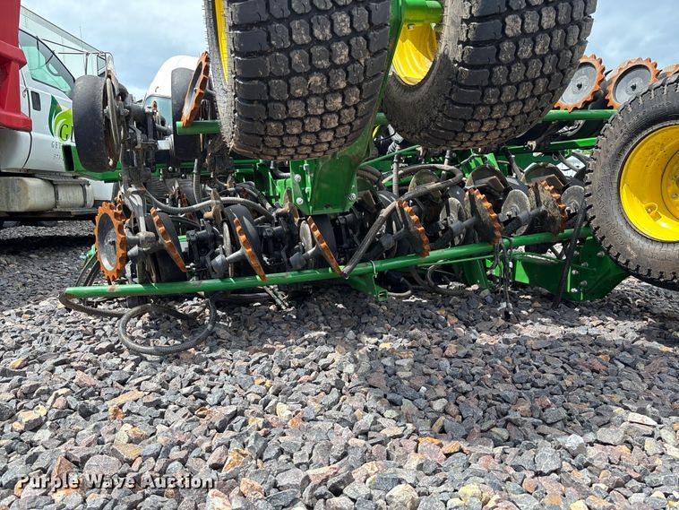 image for item YA3793 2025 John Deere N536C air seeder