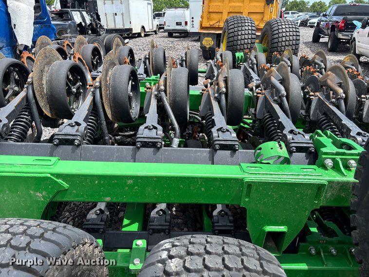 image for item YA3793 2025 John Deere N536C air seeder