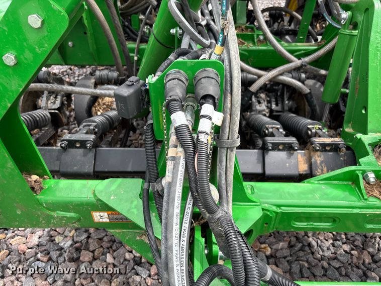 image for item YA3793 2025 John Deere N536C air seeder