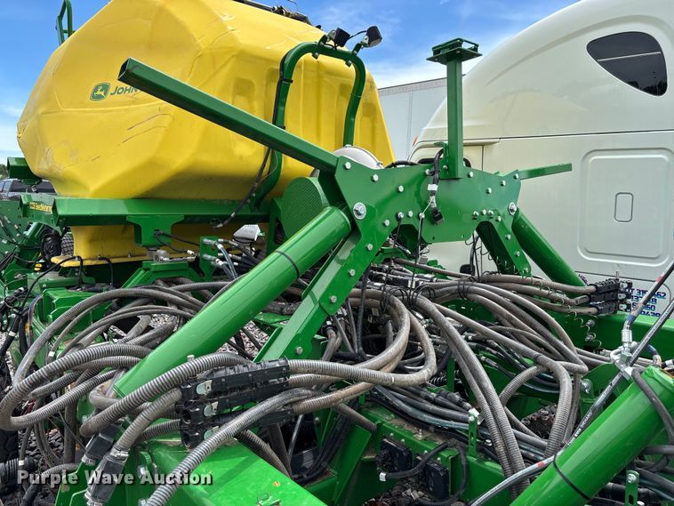 image for item YA3793 2025 John Deere N536C air seeder