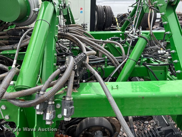 image for item YA3793 2025 John Deere N536C air seeder
