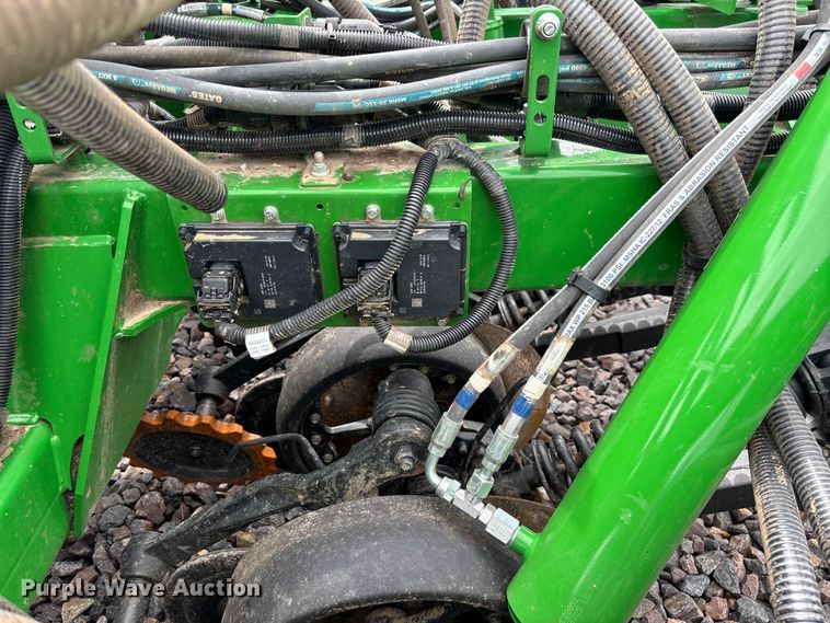 image for item YA3793 2025 John Deere N536C air seeder