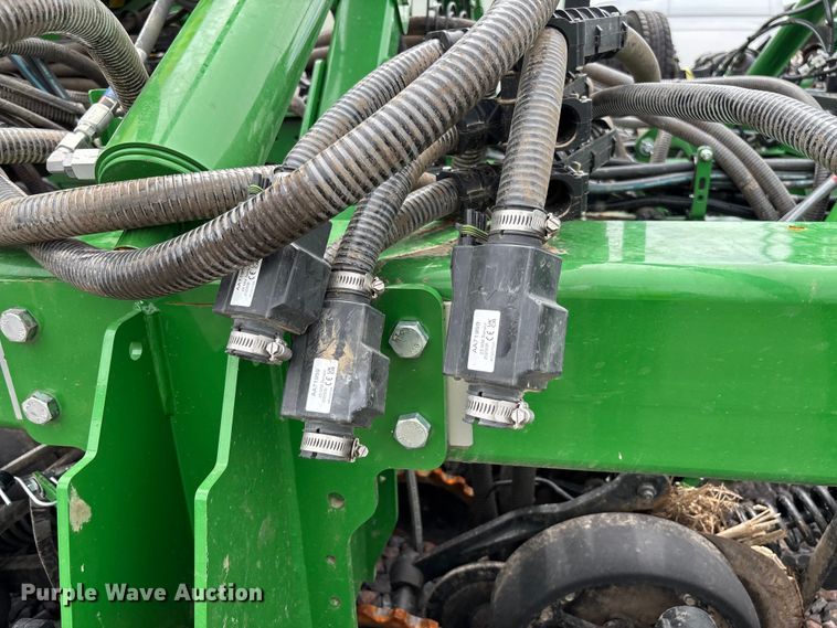 image for item YA3793 2025 John Deere N536C air seeder