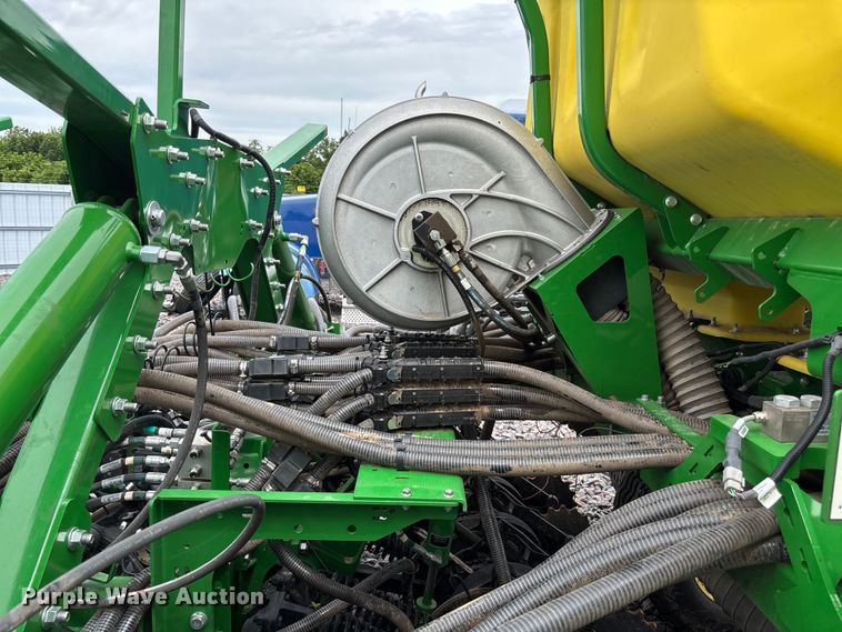 image for item YA3793 2025 John Deere N536C air seeder