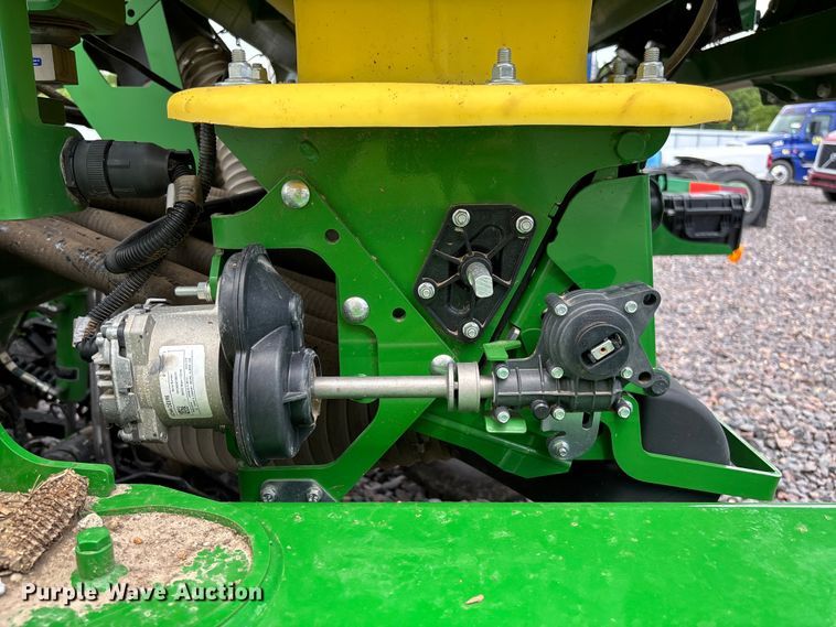image for item YA3793 2025 John Deere N536C air seeder