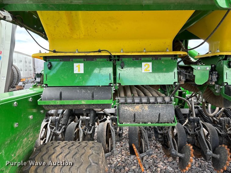 image for item YA3793 2025 John Deere N536C air seeder