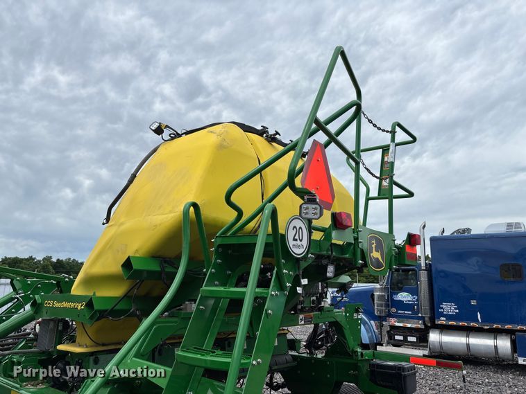 image for item YA3793 2025 John Deere N536C air seeder