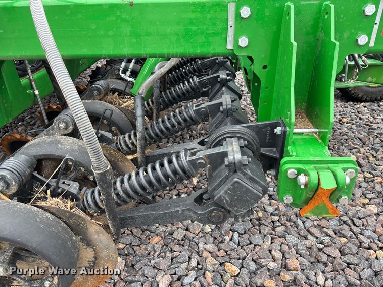 image for item YA3793 2025 John Deere N536C air seeder