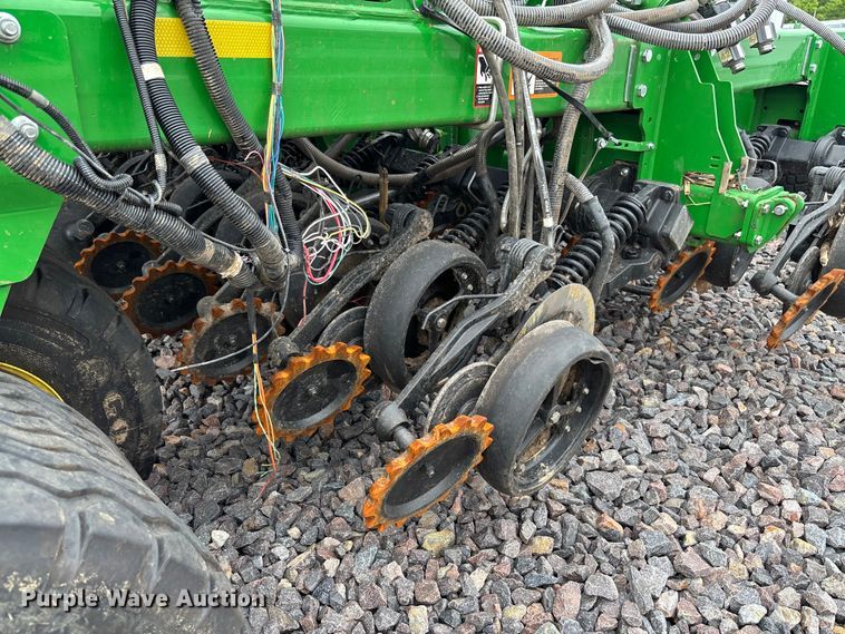 image for item YA3793 2025 John Deere N536C air seeder