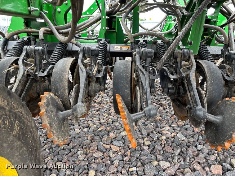 image for item YA3793 2025 John Deere N536C air seeder