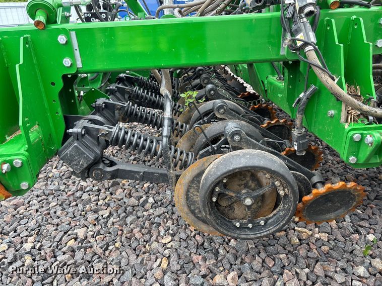 image for item YA3793 2025 John Deere N536C air seeder