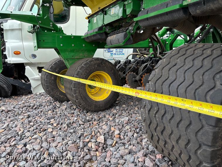 image for item YA3793 2025 John Deere N536C air seeder