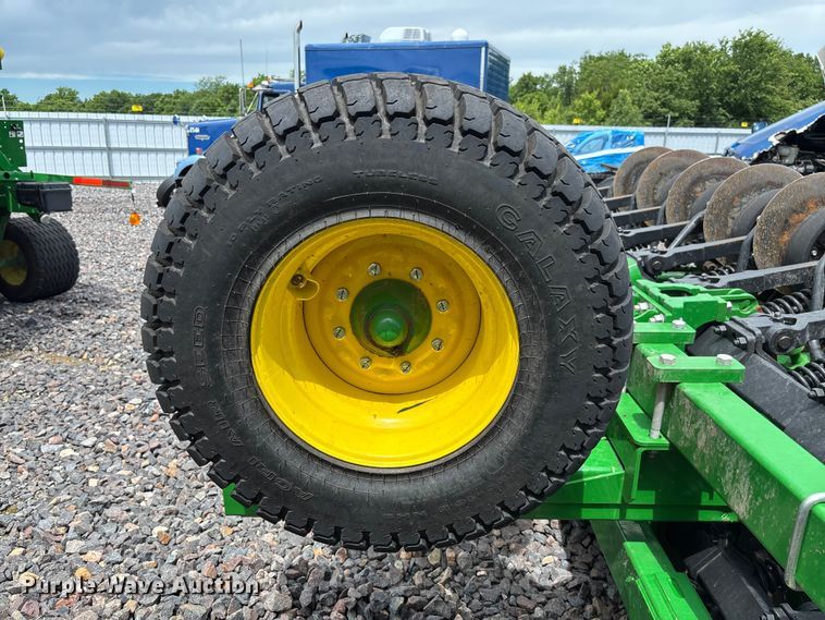 image for item YA3793 2025 John Deere N536C air seeder