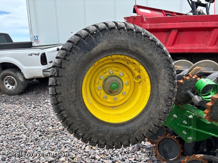 image for item YA3793 2025 John Deere N536C air seeder