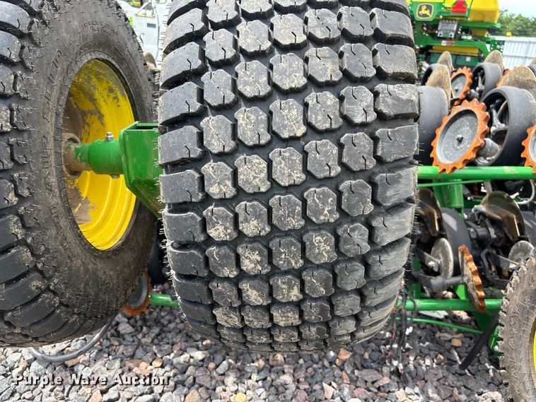 image for item YA3793 2025 John Deere N536C air seeder