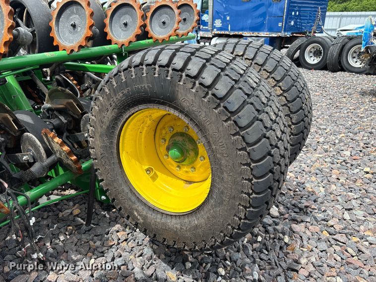 image for item YA3793 2025 John Deere N536C air seeder