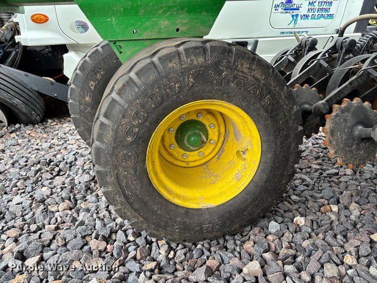 image for item YA3793 2025 John Deere N536C air seeder