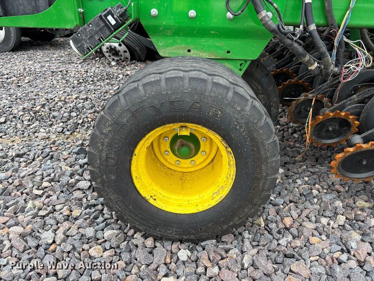 image for item YA3793 2025 John Deere N536C air seeder