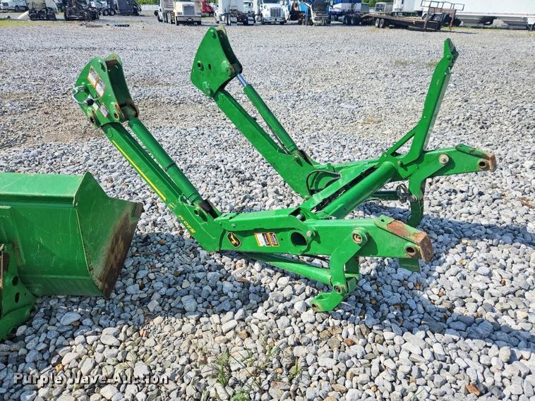 image for item YA3817 2021 John Deere 520M loader