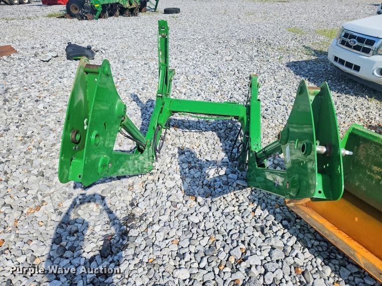 image for item YA3817 2021 John Deere 520M loader