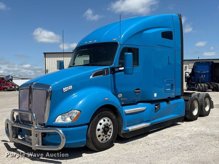 image for item DO5242 2020 Kenworth T680 semi truck