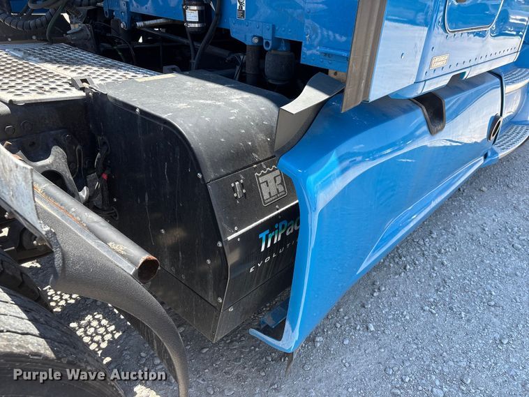 image for item DO5242 2020 Kenworth T680 semi truck