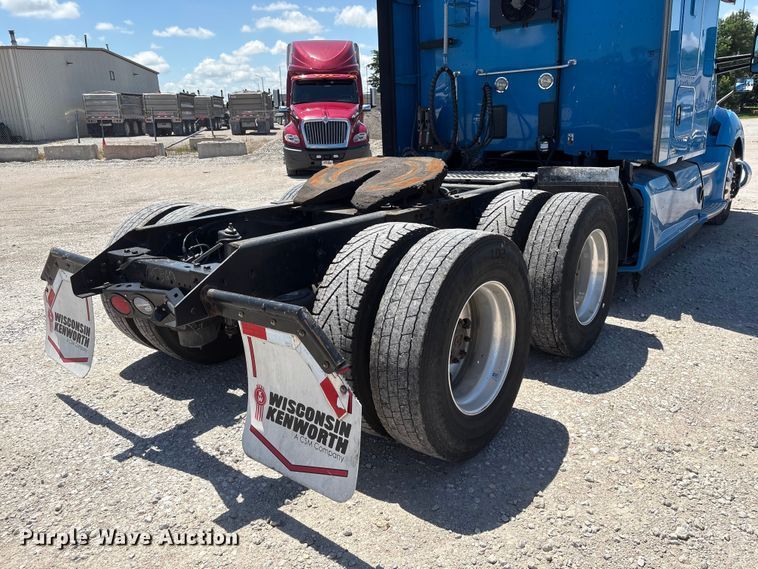 image for item DO5242 2020 Kenworth T680 semi truck