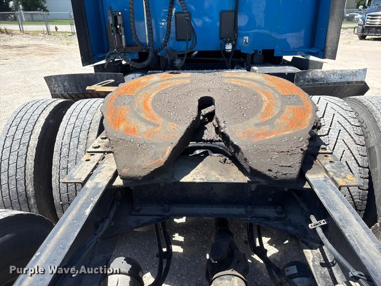 image for item DO5242 2020 Kenworth T680 semi truck