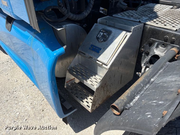 image for item DO5242 2020 Kenworth T680 semi truck