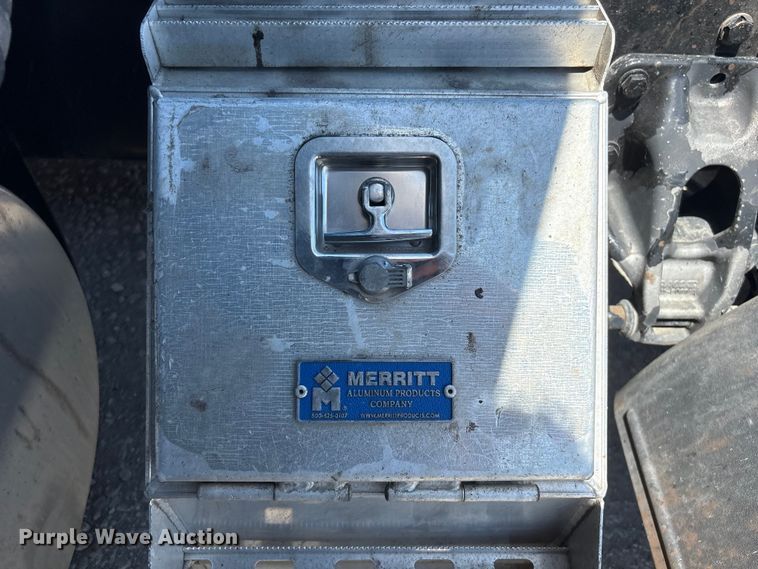 image for item DO5242 2020 Kenworth T680 semi truck