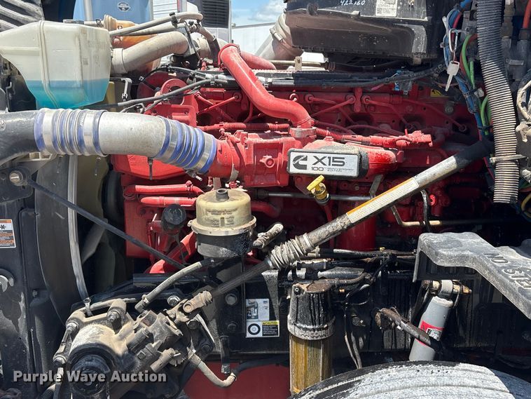 image for item DO5242 2020 Kenworth T680 semi truck