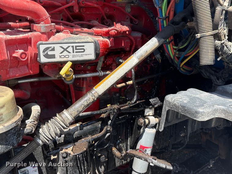 image for item DO5242 2020 Kenworth T680 semi truck