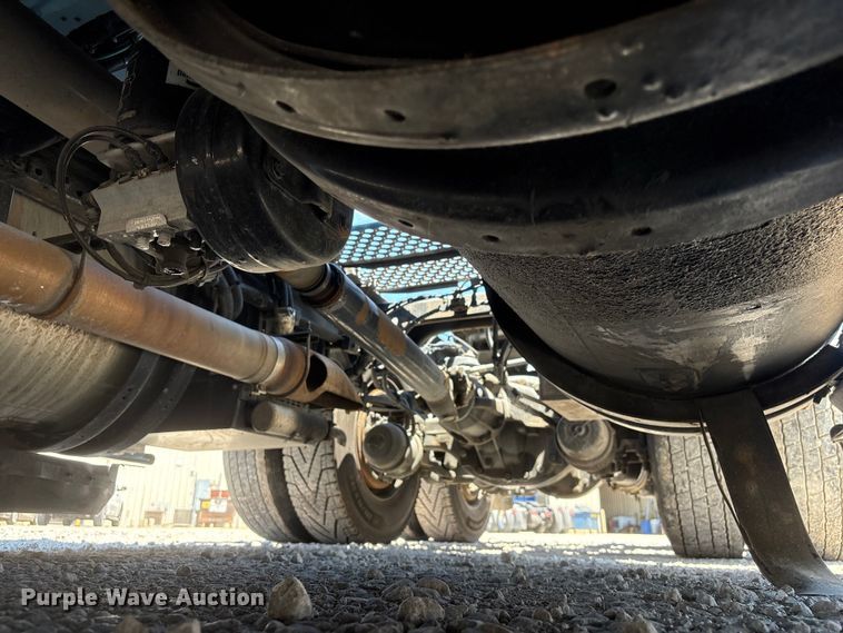 image for item DO5242 2020 Kenworth T680 semi truck