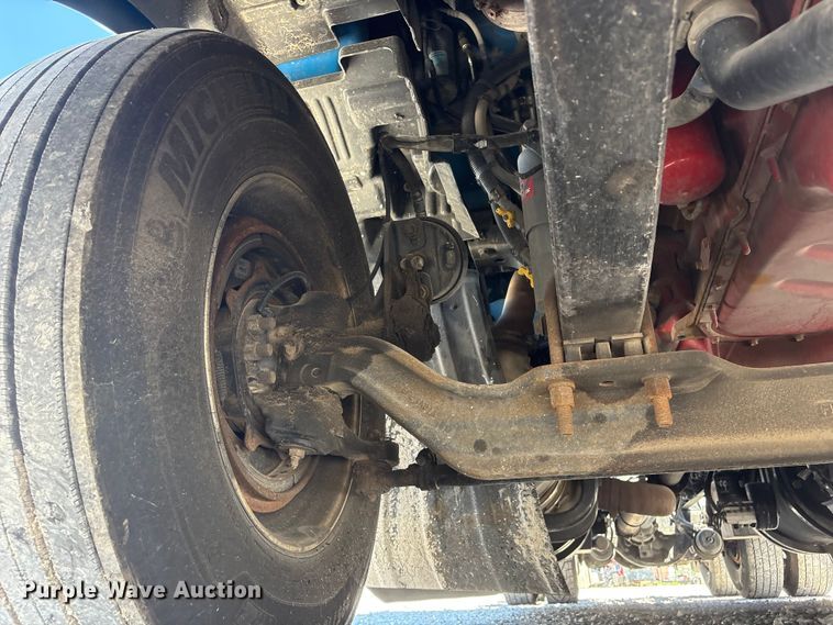 image for item DO5242 2020 Kenworth T680 semi truck