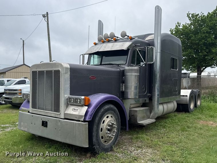 image for item DO8505 2003 Peterbilt 379 semi truck